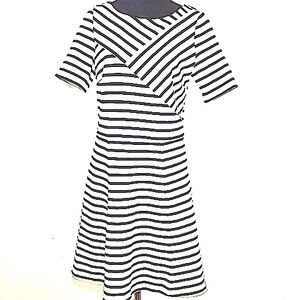 Nautical Beach Tommy Hilfiger Fit & Flare Dress Knit White Navy Striped Stretchy